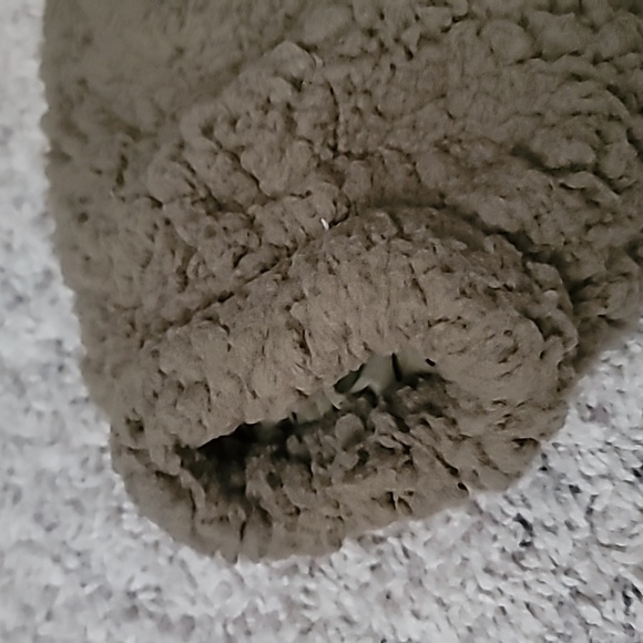 New Fuzzy Jacket - Picture 4 of 12